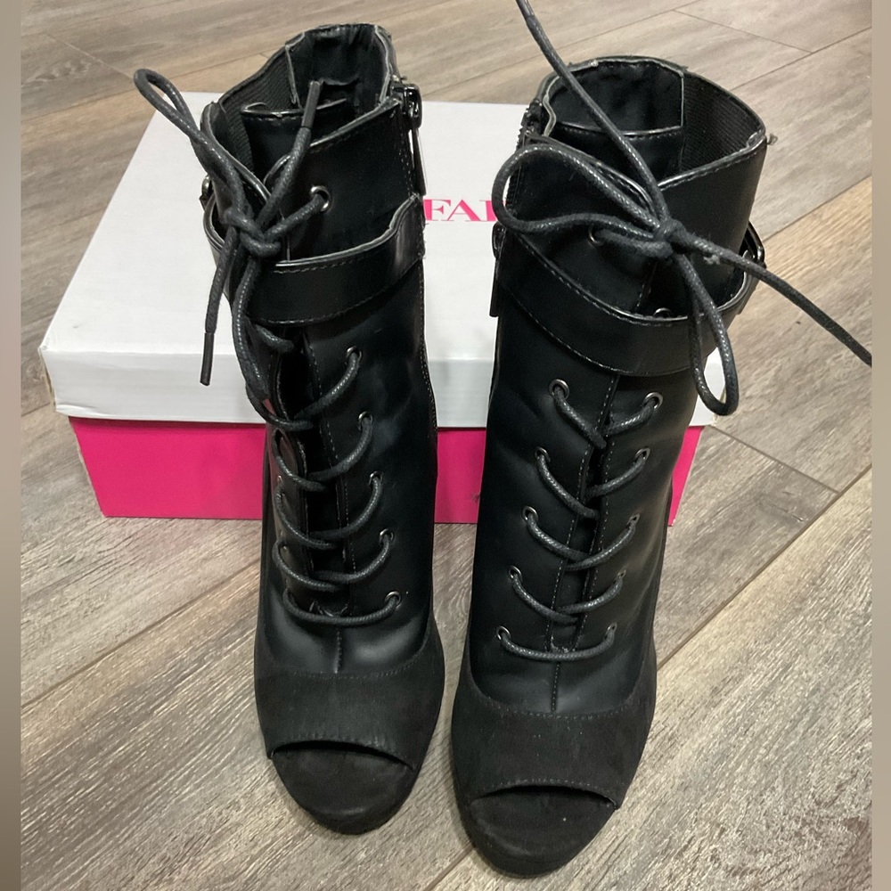 Just Fab, Domika Heeled Boots, Size: 7.5